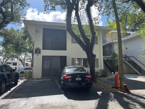 2550 SW 18th Terrace in Fort Lauderdale, FL - Building Photo - Building Photo