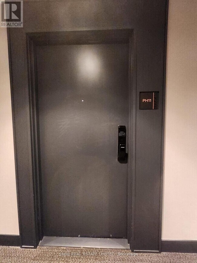 395 Dundas St W in Oakville, ON - Building Photo - Building Photo