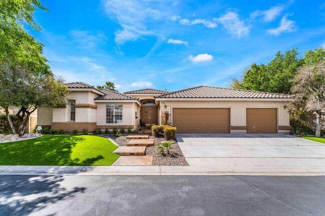 property at 9363 Pinnacle Cove St
