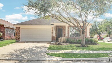 17231 Hollow Sands Ct in Houston, TX - Building Photo - Building Photo