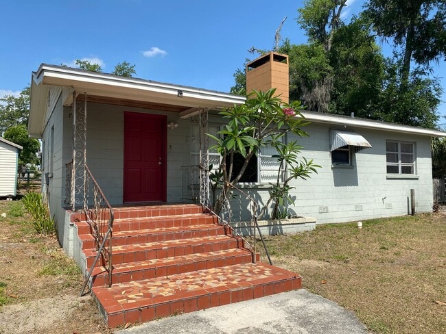 property at 1128 N Vermont Ave