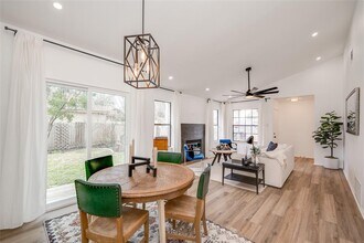 11703 Lochridge Dr in Austin, TX - Building Photo - Building Photo