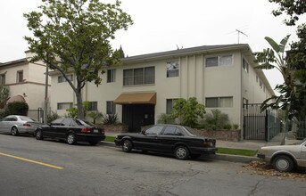 1740 N Kingsley Dr in Los Angeles, CA - Building Photo - Building Photo