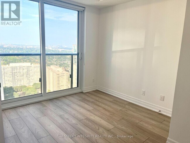 36-3236 Elm Dr W in Mississauga, ON - Building Photo - Building Photo