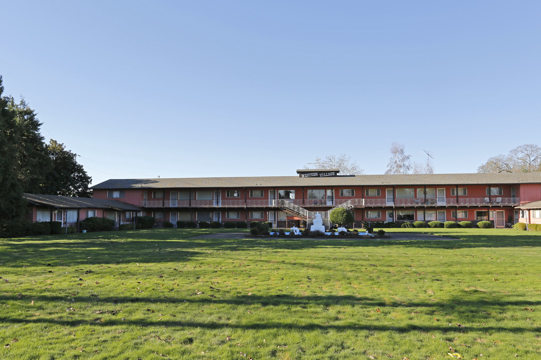 Western Village Apartments in Salem, OR - Building Photo