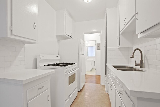 500 California Ave in Santa Monica, CA - Building Photo - Building Photo