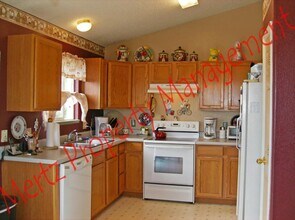 2215 Lisa Dr in Colorado Springs, CO - Building Photo - Building Photo