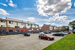 75 Old Chicopee Dr in Kitchener, ON - Building Photo