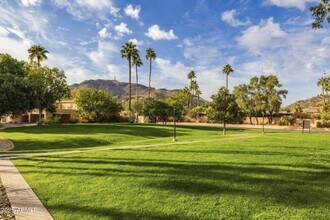 10420 North 11th St in Phoenix, AZ - Building Photo - Building Photo