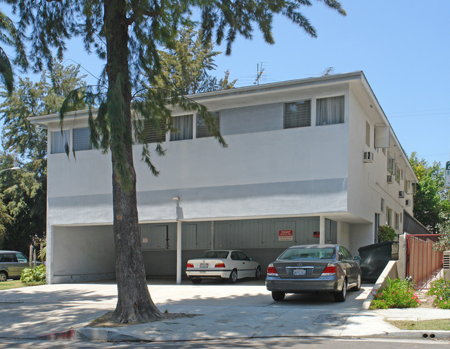 8903 Alden Dr in Los Angeles, CA - Building Photo - Building Photo