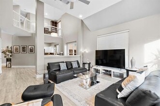 4008 Sherry Ln in Addison, TX - Building Photo - Building Photo