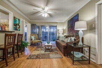 700 Kuhlman Rd in Houston, TX - Building Photo - Building Photo