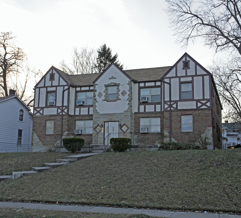 2039 Emerson Ave in Dayton, OH - Building Photo