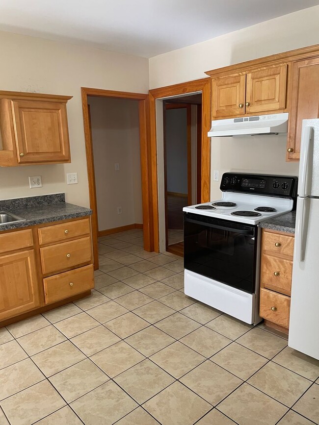 51-53-53 Westford Cir in Springfield, MA - Building Photo - Building Photo