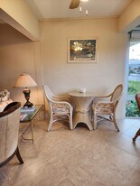 12 12th Ave S in Naples, FL - Building Photo