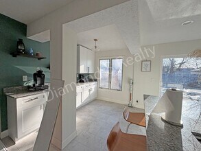 1918 S Kings Ave in Springfield, MO - Building Photo - Building Photo