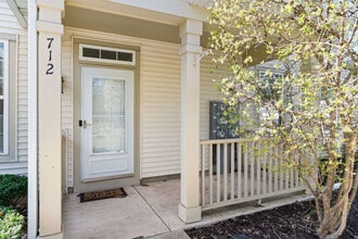 712 Morris Ct in Lakemoor, IL - Building Photo - Building Photo