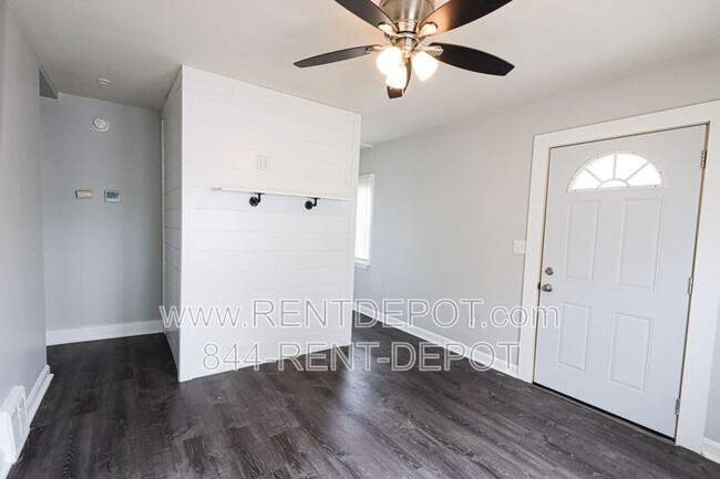 2501 N Evans Ave in Evansville, IN - Building Photo - Building Photo