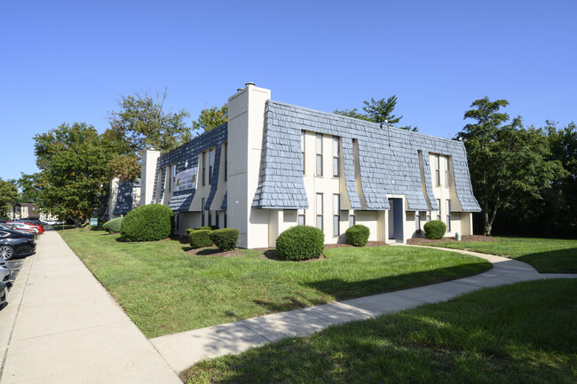 Pine Ridge Apartments in Lindenwold, NJ - Building Photo - Building Photo