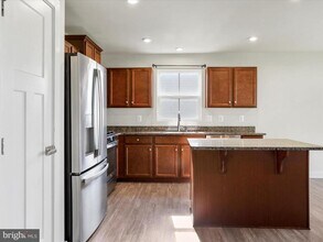 403 Rushbrook Rd in Martinsburg, WV - Foto de edificio - Building Photo