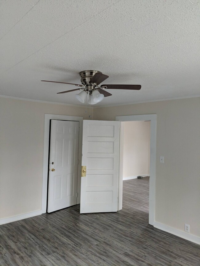 property at 1574 Springdale Rd