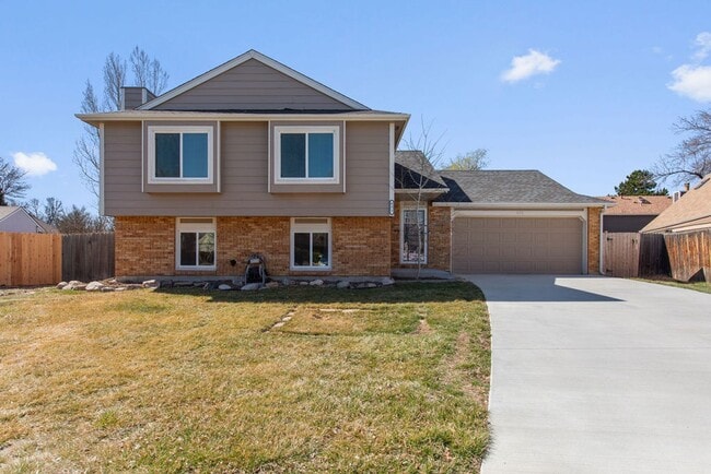 property at 631 Larkbunting Dr