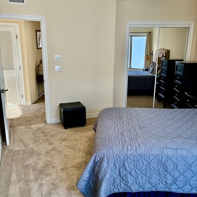 100 Paseo De La Playa in Redondo Beach, CA - Foto de edificio - Building Photo