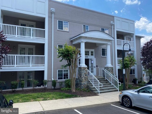 property at 4193 S Four Mile Run Dr