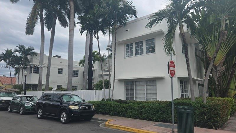 750 Española Wy in Miami Beach, FL - Building Photo