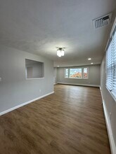 101 Rumney Rd, Unit 101 Rumney Rd Apt 2 in Revere, MA - Building Photo - Building Photo