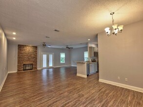 621 Bob Miller Rd in Crawfordville, FL - Building Photo - Building Photo
