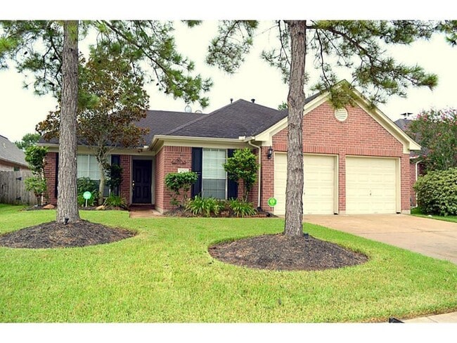 property at 3712 Glenhill Dr