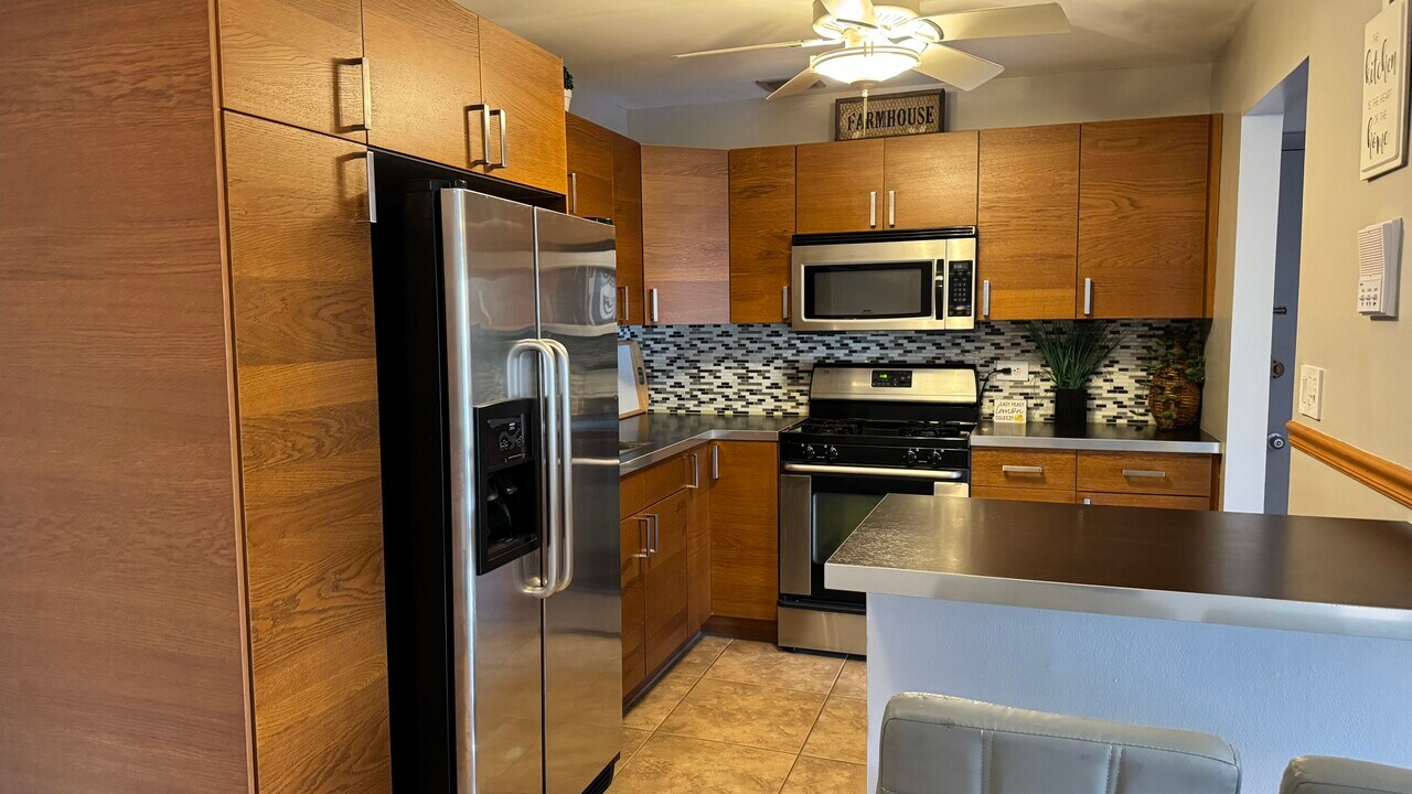 9S070 Lake Dr in Willowbrook, IL - Foto de edificio