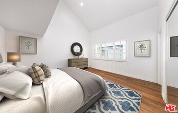 2333 Oak St in Santa Monica, CA - Building Photo - Building Photo