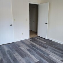 160-166 W Rd in Pleasant Valley, NY - Building Photo - Building Photo