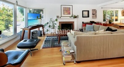 122 Du Bois St in San Rafael, CA - Building Photo - Building Photo