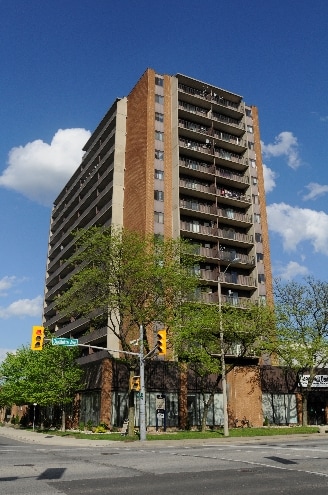 Mintz River in Windsor, ON - Building Photo - Building Photo