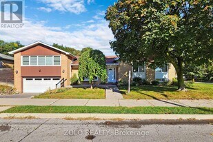 212 Goddard St in Toronto, ON - Building Photo