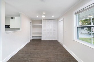 1883 Smith Dr, Unit 4 in North Palm Beach, FL - Building Photo - Building Photo