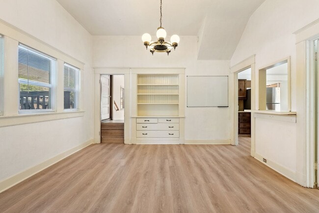 1367 Higuera St in San Luis Obispo, CA - Building Photo - Building Photo