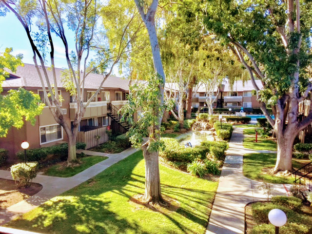 Oakbrook Apartments in Santa Clara, CA - Building Photo - Building Photo