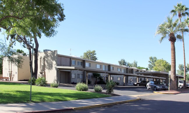 Consolidated Cooperatives of Scottsdale East in Scottsdale, AZ - Foto de edificio - Building Photo