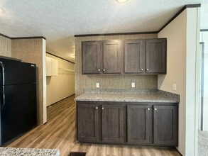 1236 N Oaklane Rd in Springfield, IL - Building Photo - Building Photo