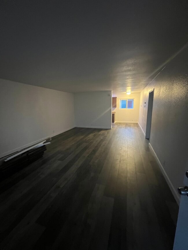 420 E Pleasant Valley Rd, Unit 3 in Oxnard, CA - Foto de edificio - Building Photo