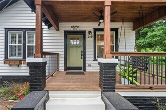 958 Crew St SW in Atlanta, GA - Building Photo - Building Photo