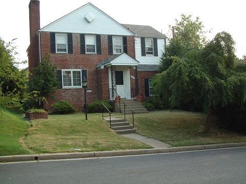 property at 4011 Veazey St NW
