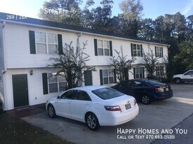 55 Stovall St in Sharpsburg, GA - Building Photo