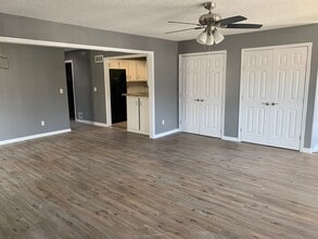 14011 Dunbar Ct in Grandview, MO - Foto de edificio - Building Photo