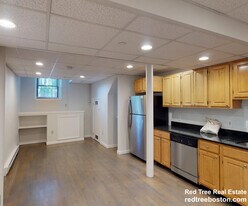 77 Park Dr in Boston, MA - Building Photo