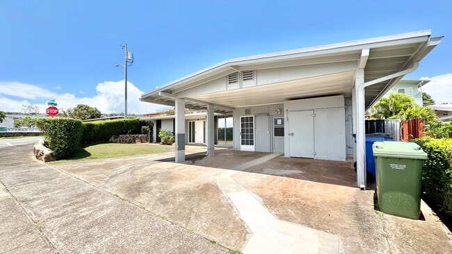 98-1204-1204 Pakalana St in Aiea, HI - Building Photo - Building Photo